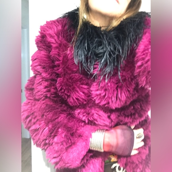 Plush Fuchsia Novelty Faux Fur Jacket Size S/Med - Picture 6 of 16